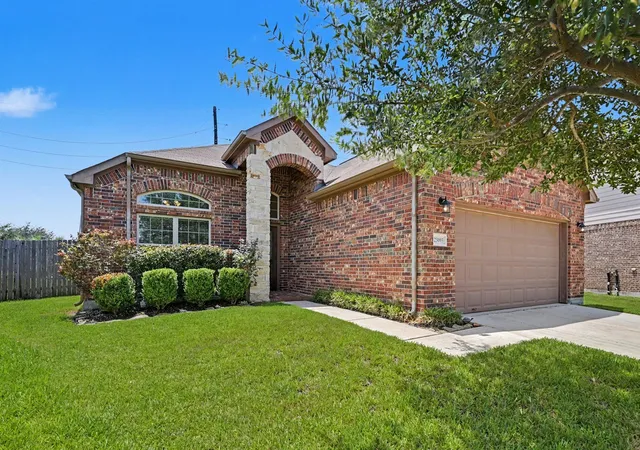 3rd image of 23003 Silver Linden Ct, Tomball, TX 77375 | MLS# 85996762