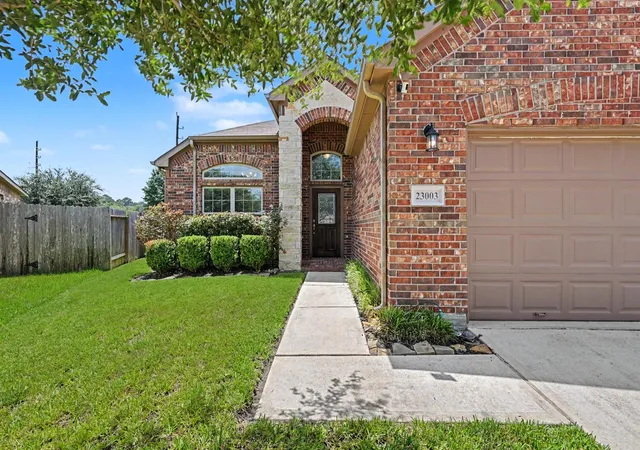 4th image of 23003 Silver Linden Ct, Tomball, TX 77375 | MLS# 85996762