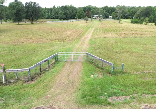 5th image of 6533 Cr 233, Centerville, TX 75833 | MLS# 82168782