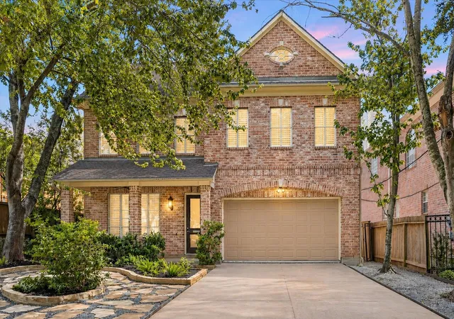 Photo 1 of Sale Pending at 4111 Sunset Blvd, Houston, TX 77005 | MLS# 80018505 | Listing updated on 2026-09-01