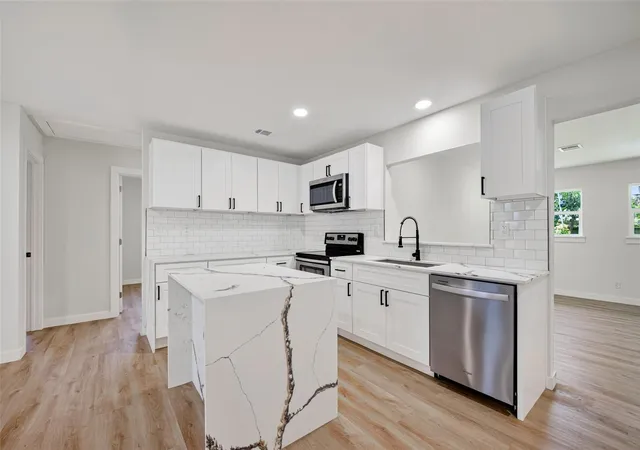 Photo 3 of Sale Pending at 13030 Knollcrest St, Houston, TX 77015 | MLS# 46920097 | Listing updated on 2026-09-13