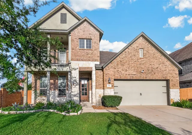1st image of 3214 Red Pebble Ln Ln, La Marque, TX 77568 | MLS# 91579173