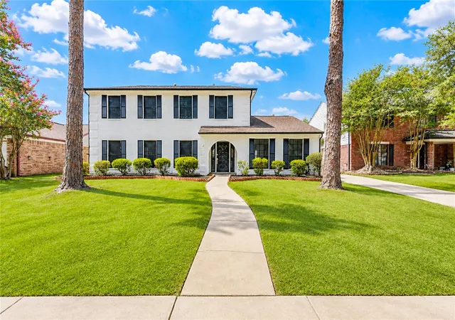 Photo 2 of Single family home for sale at 16011 Pinyon Crk Dr, Houston, TX 77095 | MLS# 50068349 | Listing updated on 2026-09-12