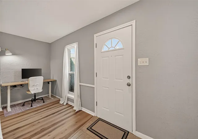 3rd image of 14737 Perthshire Rd, Houston, TX 77079 | MLS# 46314278