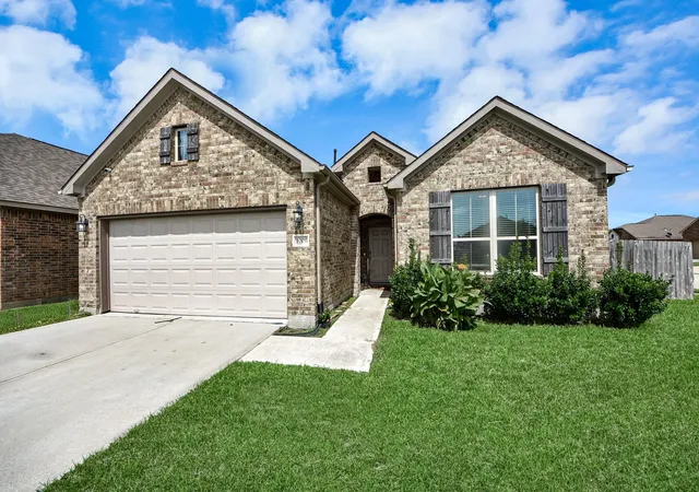 2nd image of 3006 Royal Albatross Dr, Texas City, TX 77590 | MLS# 10733726
