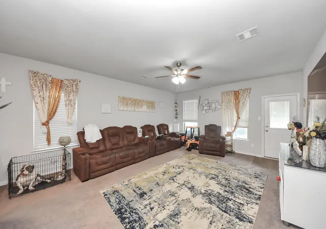 Photo 4 of Single family home for sale at 3006 Royal Albatross Dr, Texas City, TX 77590 | MLS# 10733726 | Listing updated on 2026-09-20