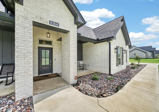 Photo 4 of Single family home for sale at 10104 Crown Point, Iola, TX 77861 | MLS# 71016031 | Listing updated on 2026-08-11
