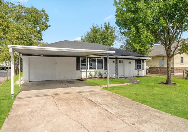 36th image of 719 E 40th 1/2 St, Houston, TX 77022 | MLS# 68350214