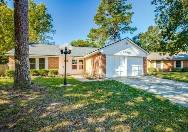 Photo 1 of Single family home for sale at 6306 Fallengate Dr, Spring, TX 77373 | MLS# 37150003 | Listing updated on 2026-10-11