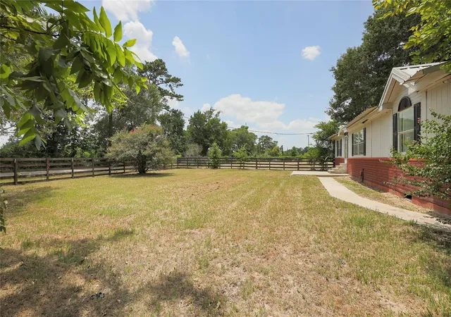 3rd image of 14985 Wiggins Rd, Conroe, TX 77302 | MLS# 92671075