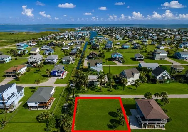 Photo 3 of Land for sale at Lot18 Mansvelt Rd, Galveston, TX 77554 | MLS# 65811166 | Listing updated on 2026-08-17