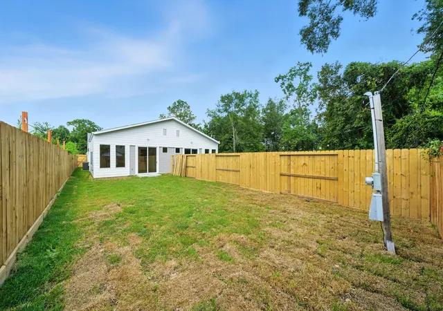 36th image of 8118 Count St, Houston, TX 77028 | MLS# 43489567