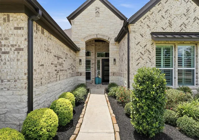 5th image of 1006 Prescott Dr, Conroe, TX 77301 | MLS# 95302411