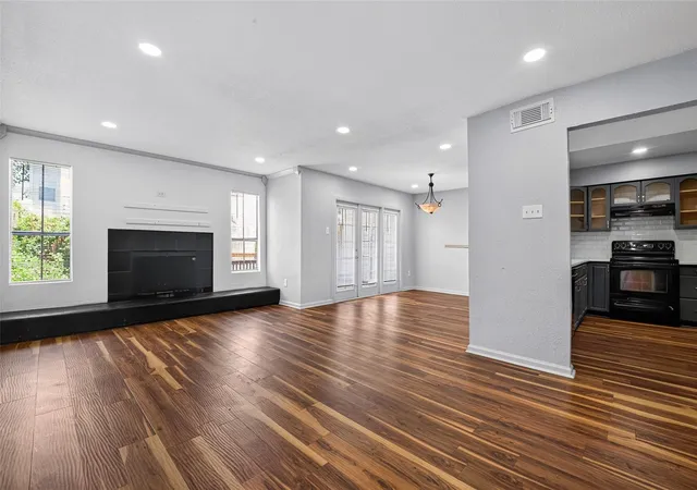 Photo 2 of Sale Pending at 7365 Antoine Dr, Houston, TX 77088 | MLS# 22365589 | Listing updated on 2026-09-13