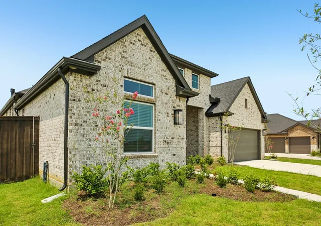 Photo 3 of Single family home for sale at 12051 Lake View Blvd, Mont Belvieu, TX 77523 | MLS# 34503042 | Listing updated on 2026-09-19