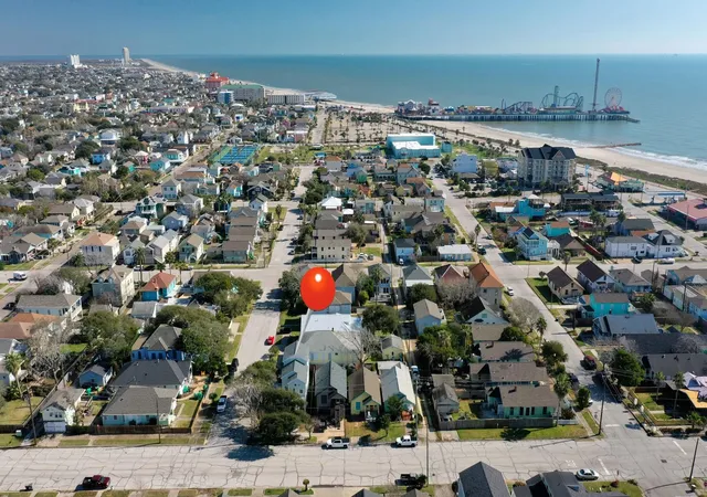 Photo 2 of Single family home for sale at 2202 31st Street, Galveston, TX 77550 | MLS# 22748707 | Listing updated on 2026-08-10