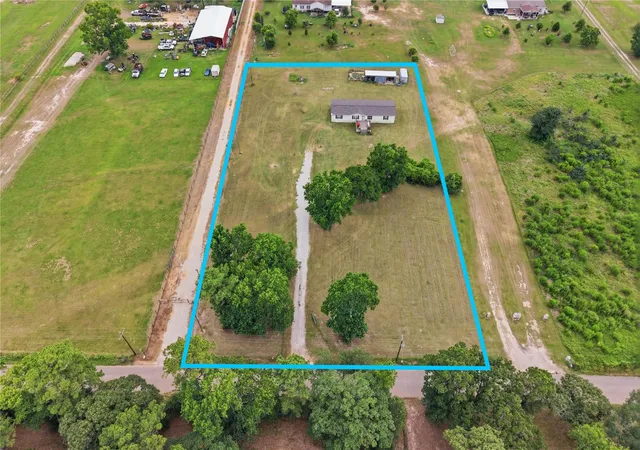 Photo 2 of Single family home for sale at 18492 Parker Rd, Cleveland, TX 77328 | MLS# 82870643 | Listing updated on 2026-08-17
