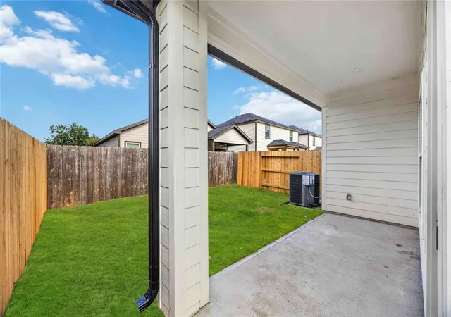 2nd image of 7930 Jester St, Houston, TX 77051
