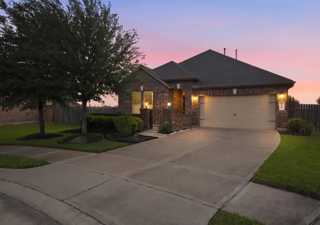 4th image of 3927 Kellys Falls Ln, Katy, TX 77494 | MLS# 27243629