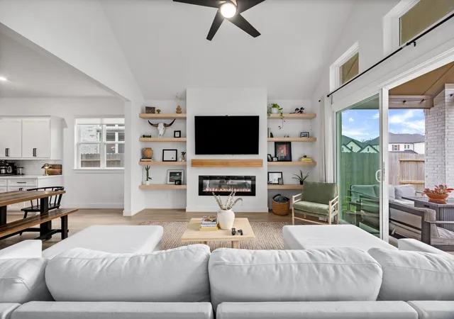 Photo 2 of Single family home for sale at 1407 Emma Lake Dr, Missouri City, TX 77459 | MLS# 58202404 | Listing updated on 2026-09-02