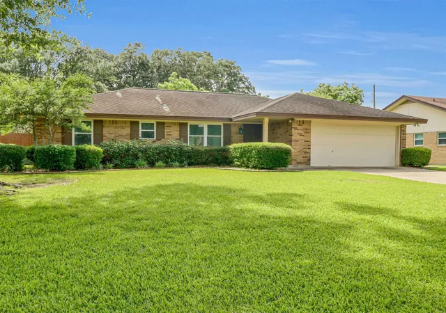 2nd image of 805 Bluebonnet Lane, Katy, TX 77493 | MLS# 95015069