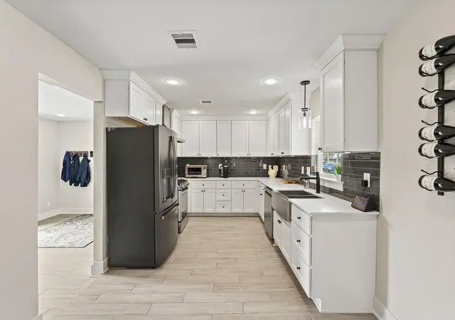 2nd image of 5009 Libbey Ln, Houston, TX 77092 | MLS# 59437735
