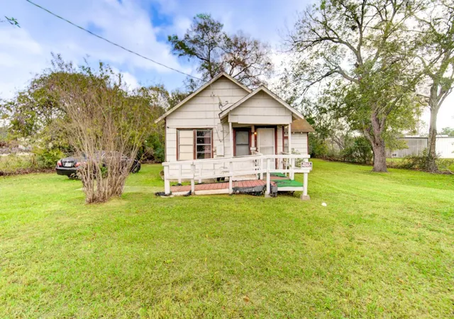 2nd image of 8109 Main St, Fulshear, TX 77441 | MLS# 73409393