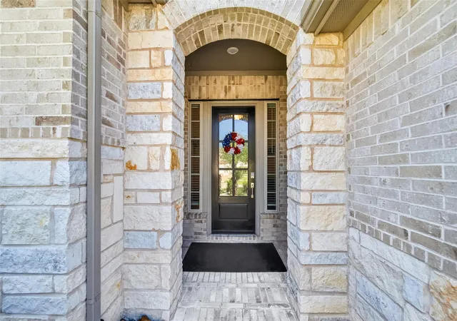 Photo 4 of Sale Pending at 13118 Six Rivers Dr, Humble, TX 77346 | MLS# 23137960 | Listing updated on 2026-09-16