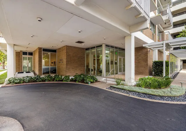 2nd image of 3600 Montrose Blvd #501, Houston, TX 77006 | MLS# 28129019