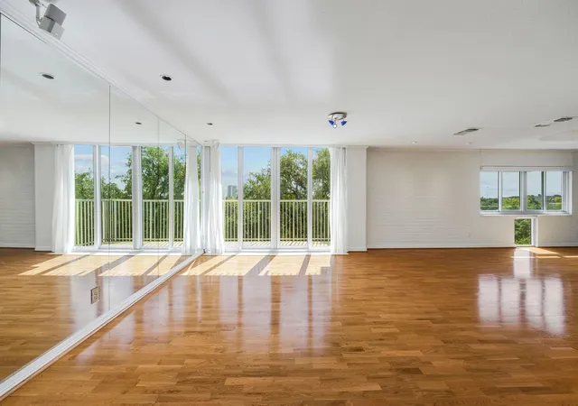 5th image of 3600 Montrose Blvd #501, Houston, TX 77006 | MLS# 28129019