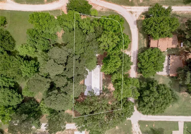 Photo 2 of Single family home for sale at 110 N Bailey St, Trinity, TX 75862 | MLS# 75131621 | Listing updated on 2026-09-03