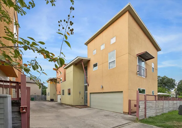 34th image of 1711 W 13th St, Houston, TX 77008 | MLS# 45766887