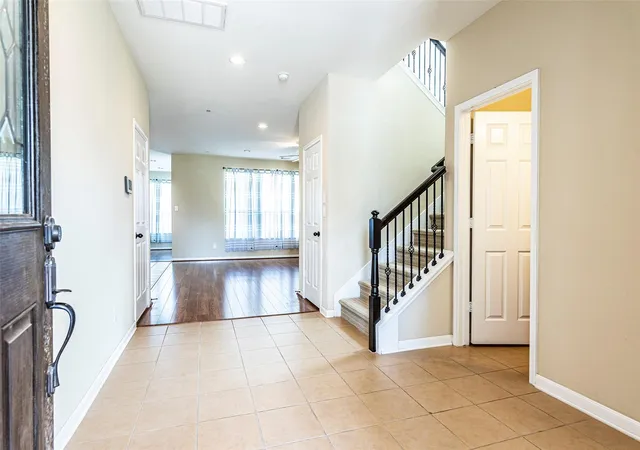 Photo 4 of Single family home for sale at 2833 Mezzomonte Ln, League City, TX 77573 | MLS# 33979090 | Listing updated on 2026-08-09