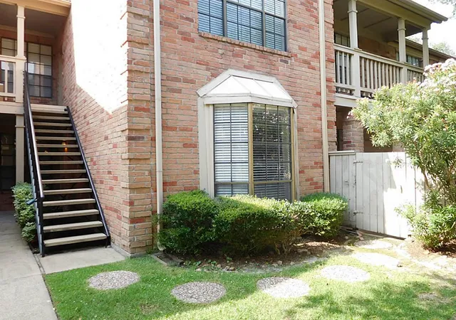 1st image of 2255 Braeswood Park Dr #267, Houston, TX 77030 | MLS# 98838277