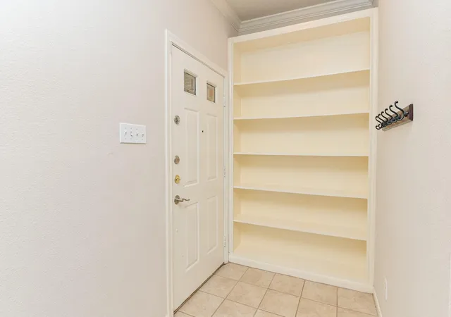 4th image of 2255 Braeswood Park Dr #267, Houston, TX 77030 | MLS# 98838277