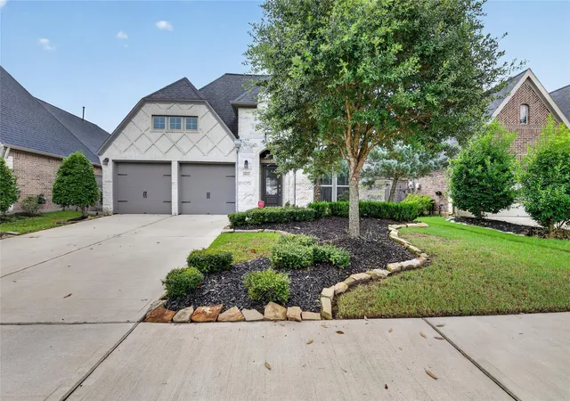 Photo 3 of Single family home for sale at 4523 Jennings Crk Dr, Fulshear, TX 77441 | MLS# 11048698 | Listing updated on 2026-09-25