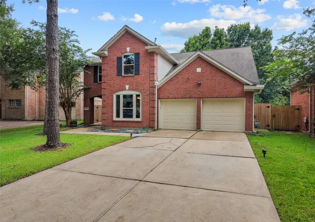 Photo 2 of Single family home for sale at 2111 Village Dale Ave, Houston, TX 77059 | MLS# 13897470 | Listing updated on 2026-09-07