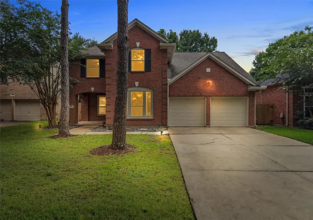 Photo 3 of Single family home for sale at 2111 Village Dale Ave, Houston, TX 77059 | MLS# 13897470 | Listing updated on 2026-09-07