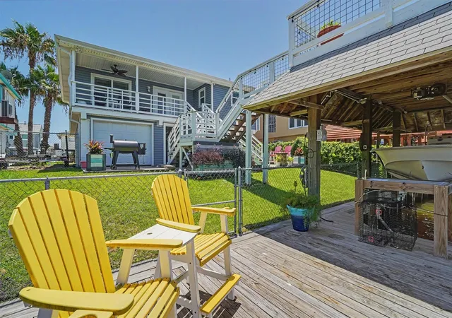 Photo 3 of Single family home for sale at 897 Bonita St, Hitchcock, TX 77563 | MLS# 82191857 | Listing updated on 2026-09-15