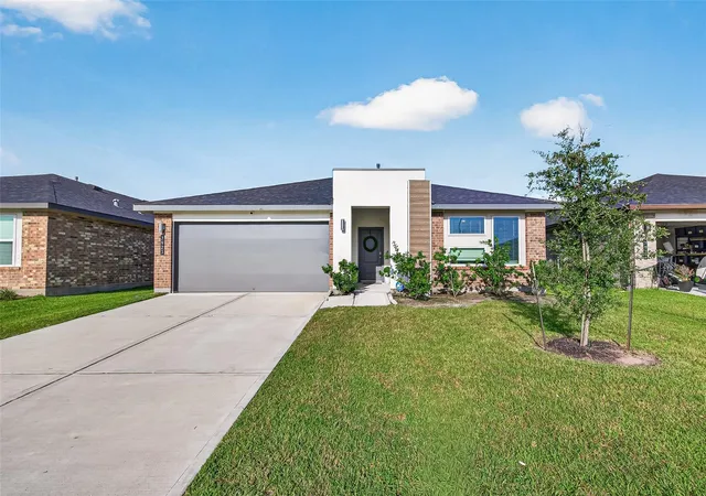 Photo 2 of Single family home for sale at 7923 Sleek Flock Ln, Rosharon, TX 77583 | MLS# 57777114 | Listing updated on 2026-08-15