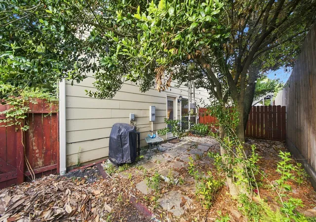 30th image of 3808 Center Plaza Dr, Houston, TX 77007 | MLS# 50829148