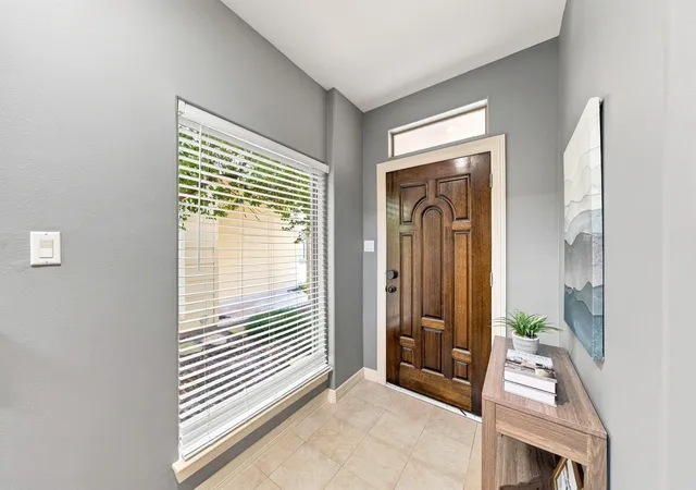 5th image of 3808 Center Plaza Dr, Houston, TX 77007 | MLS# 50829148