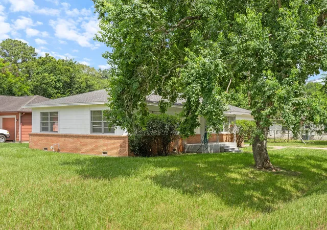 Photo 4 of Single family home for sale at 2616 Elm Ave, Bay City, TX 77414 | MLS# 31623493 | Listing updated on 2026-08-31