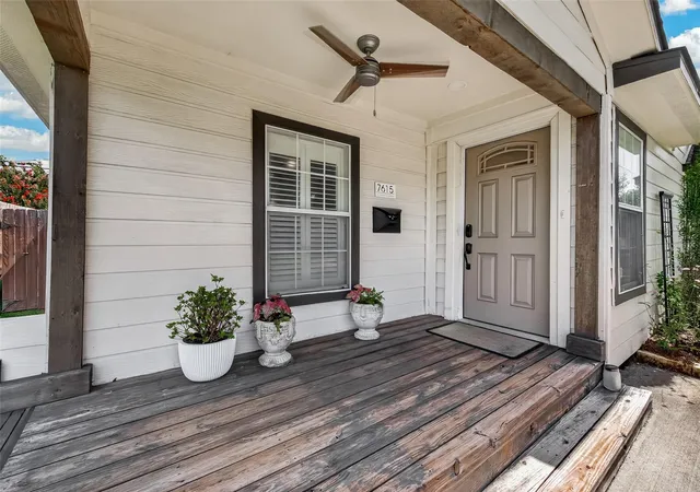 Photo 3 of Sale Pending at 7615 Azalea St, Houston, TX 77023 | MLS# 47639901 | Listing updated on 2026-09-20