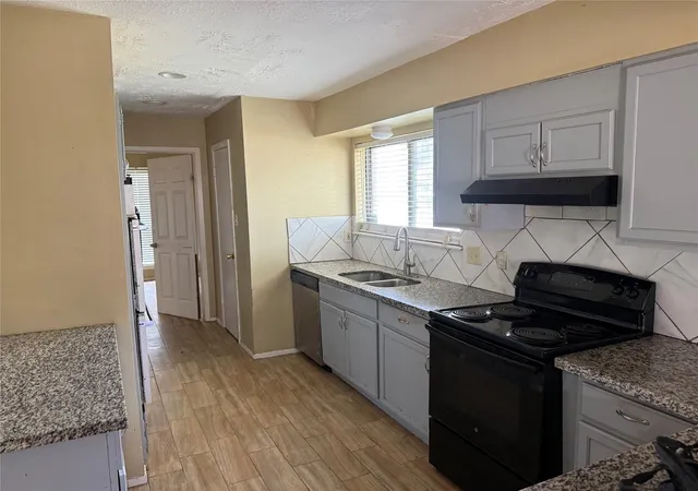 10th image of 534 Stephanie Dr, Missouri City, TX 77489 | MLS# 43277768