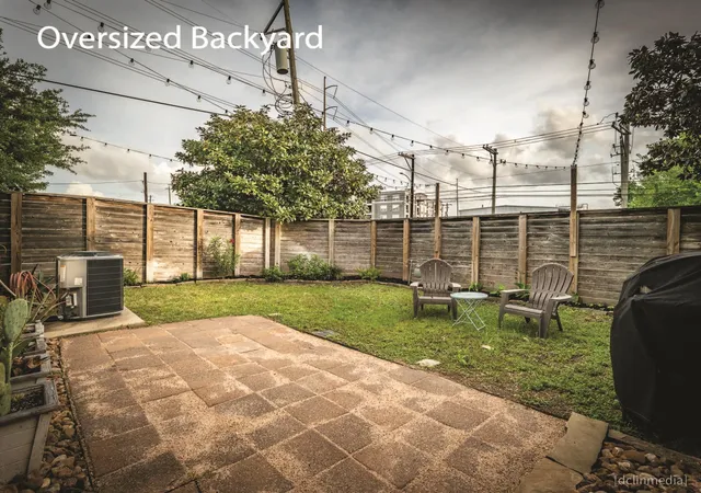 Photo 1 of Townhouse for sale at 1258 Sampson St, Houston, TX 77003 | MLS# 74194896 | Listing updated on 2026-09-19