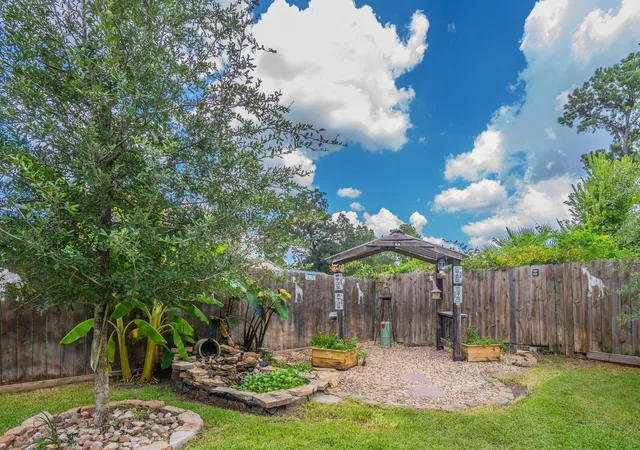 Photo 25 of Sale Pending at 9818 Toucan Ln, Conroe, TX 77385 | MLS# 25831966 | Listing updated on 2026-09-08