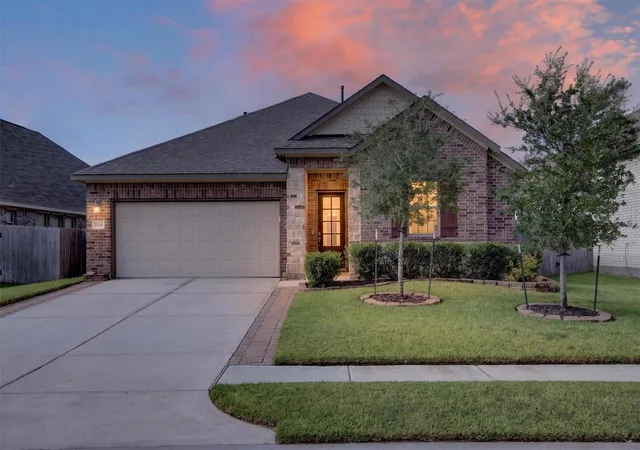 1st image of 2740 Hidden Hollow Ln, Conroe, TX 77385 | MLS# 36974871