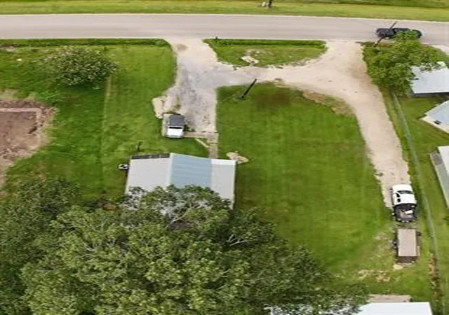 19th image of 320 E Tram Rd, Vidor, TX 77662 | MLS# 45331384
