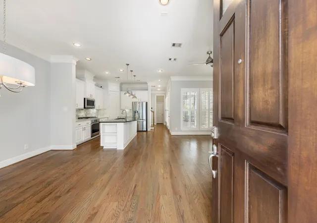 Photo 3 of Single family home for sale at 19 E Breezy Way, Spring, TX 77380 | MLS# 28500961 | Listing updated on 2026-09-12